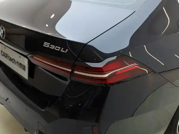 BMW 5 Series 2025