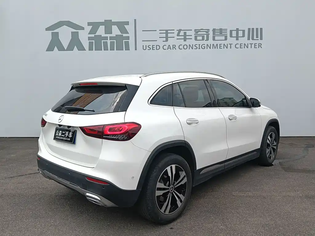Mercedes-Benz GLA 2021
