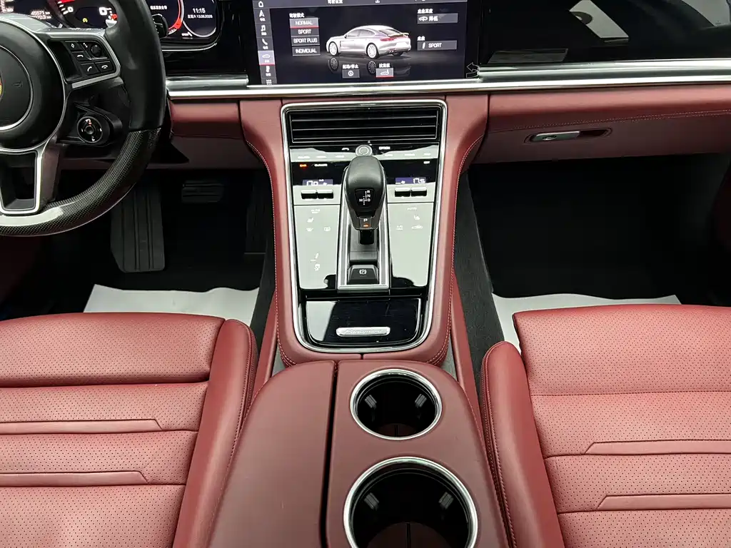 Porsche Panamera 2019 — фото 11