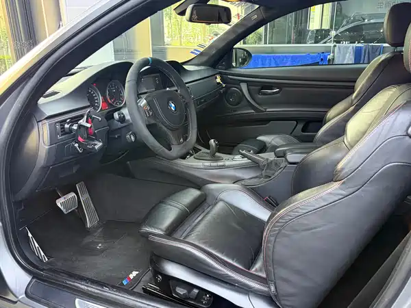 BMW M3 2011