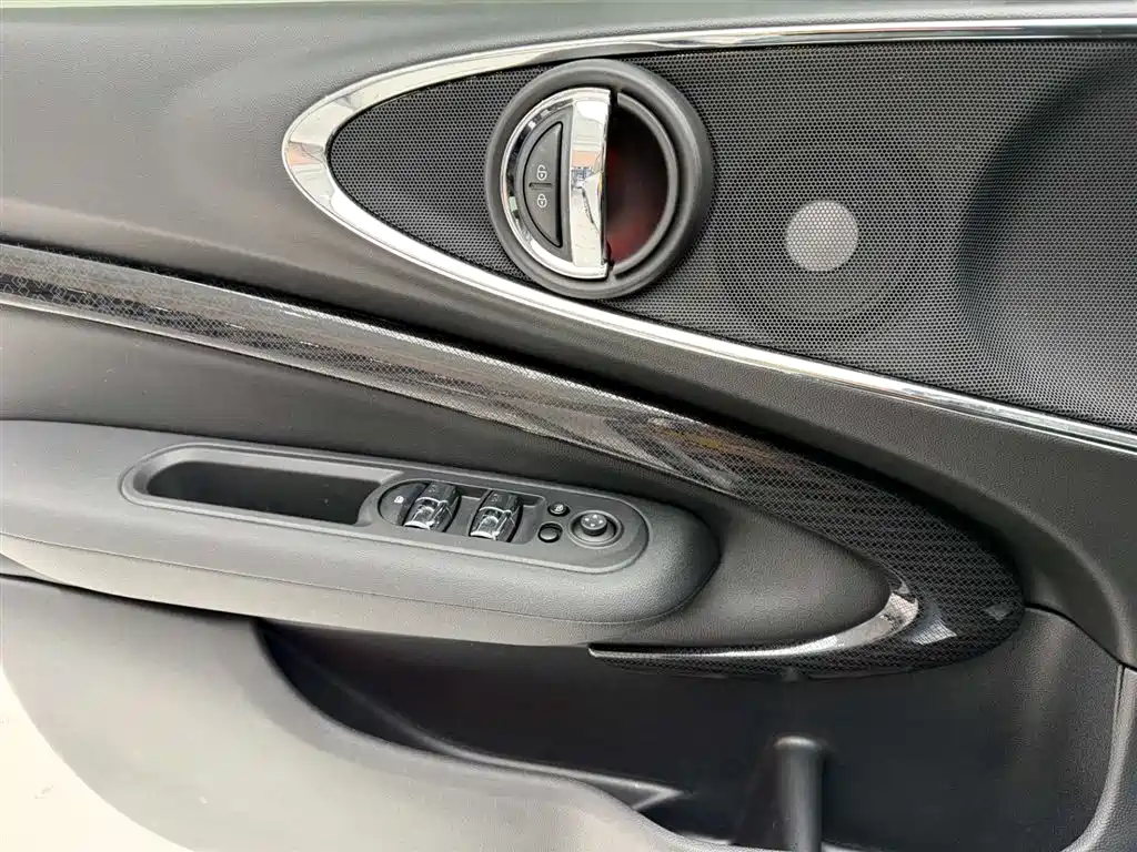MINI Clubman 2023 — фото 21