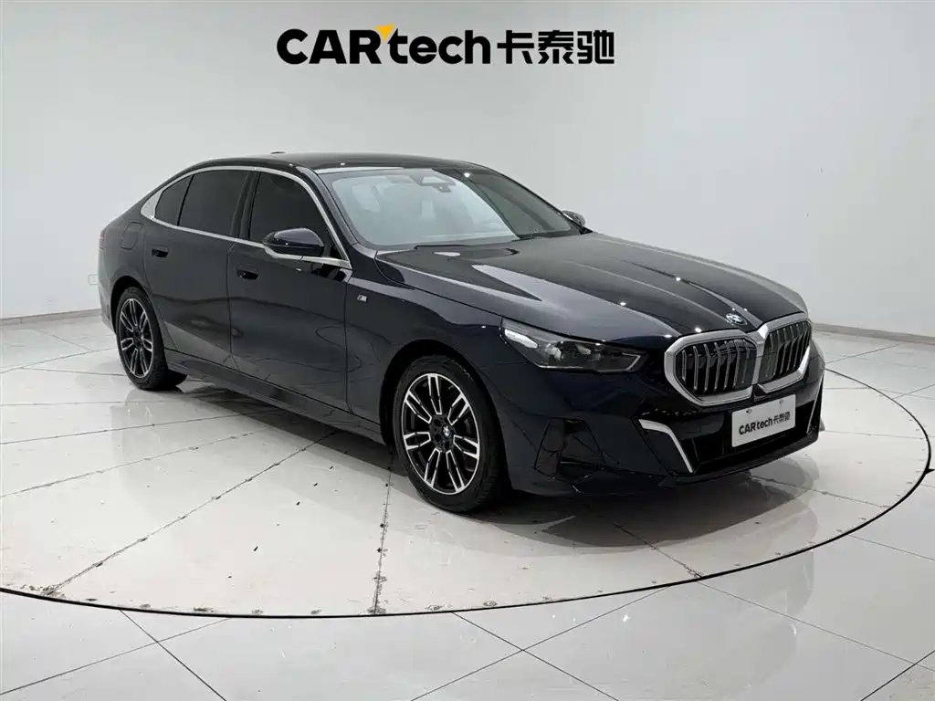 BMW 5 Series 2025