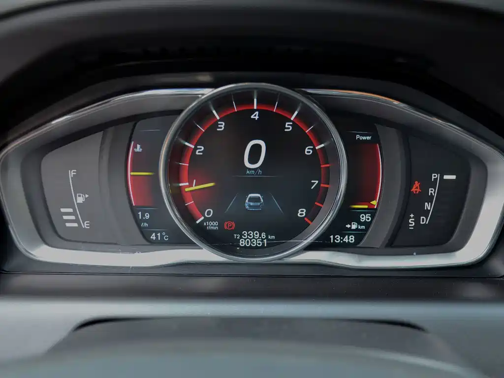 Volvo XC60 2015 — фото 19