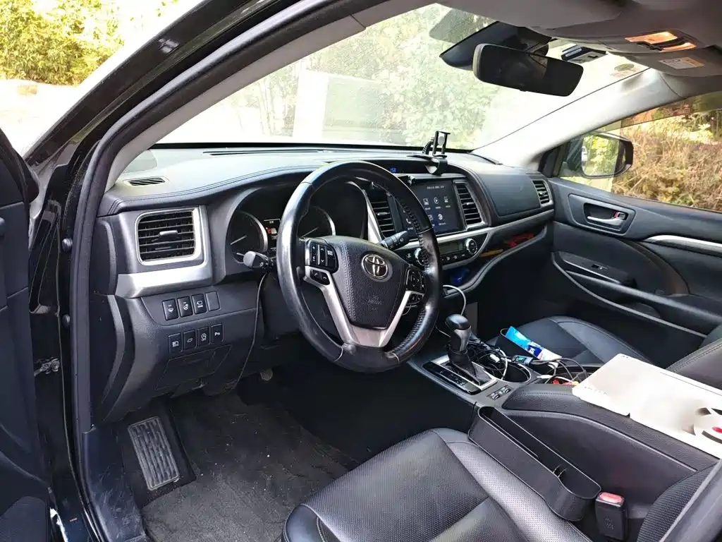 Toyota Highlander 2018 — фото 14