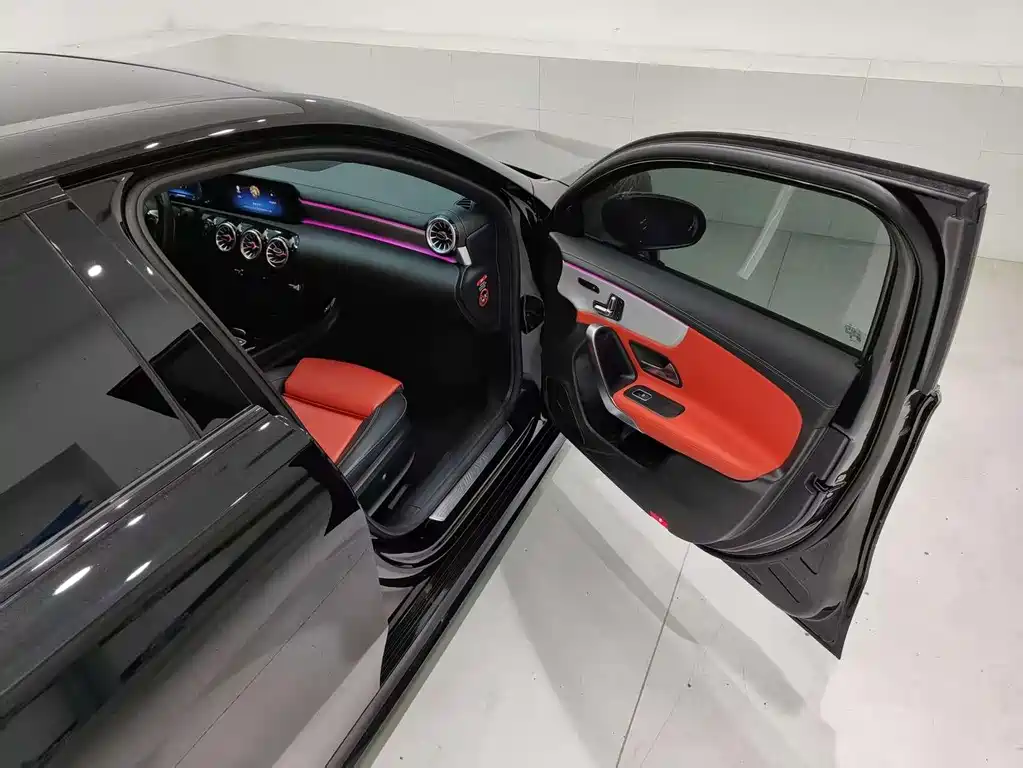 Mercedes-Benz A-Class AMG 2024 — фото 15