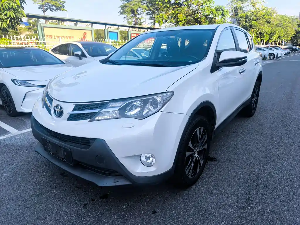 Toyota RAV4 2016 — фото 1