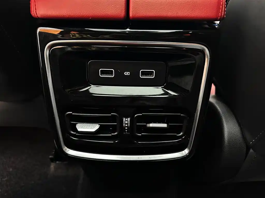 Jetour X70 PLUS 2023 — фото 18