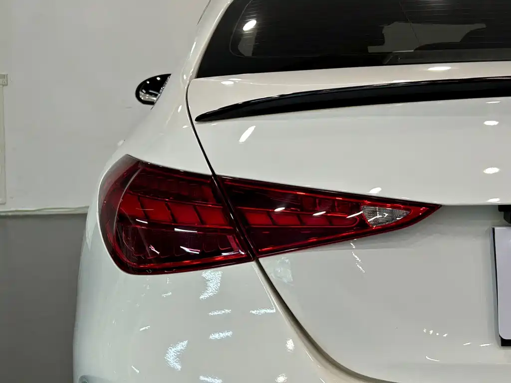Mercedes-Benz C-Class 2023 — фото 26