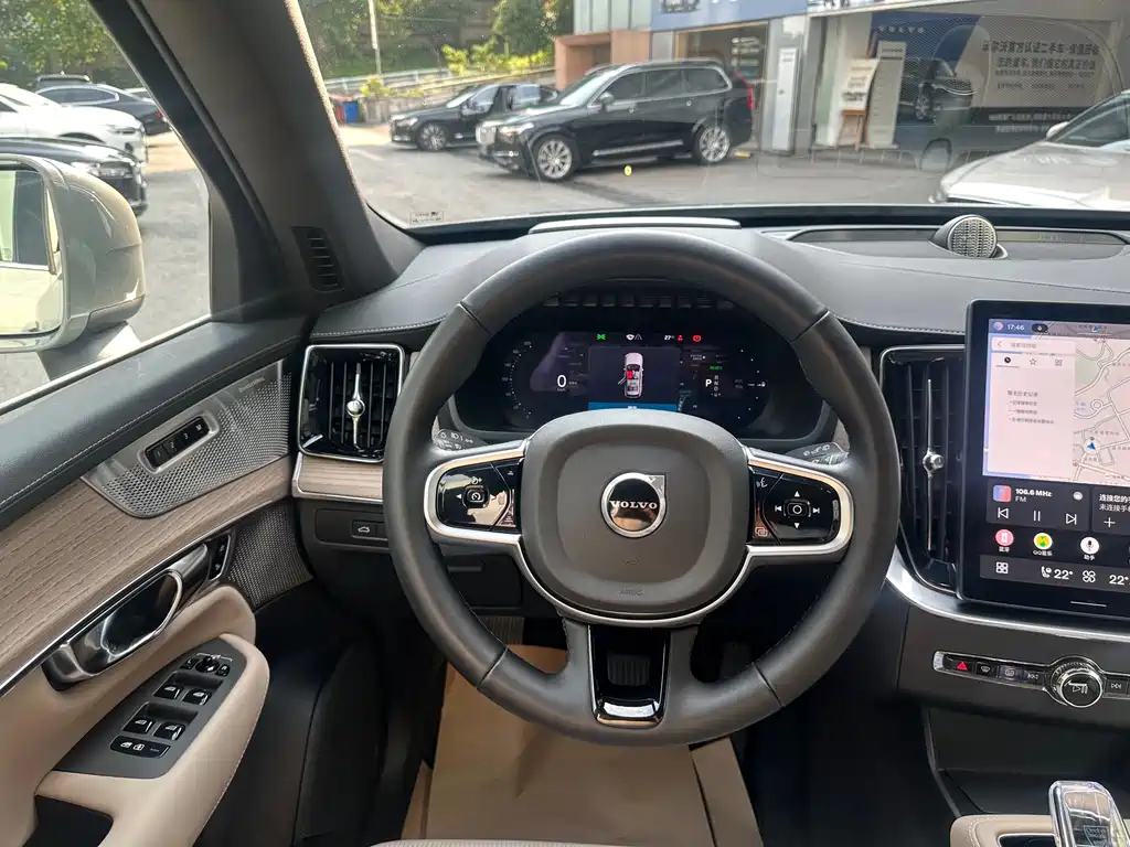 Volvo XC90 PHEV 2025 — фото 14