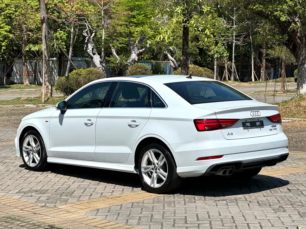 Audi A3 2019 — фото 14