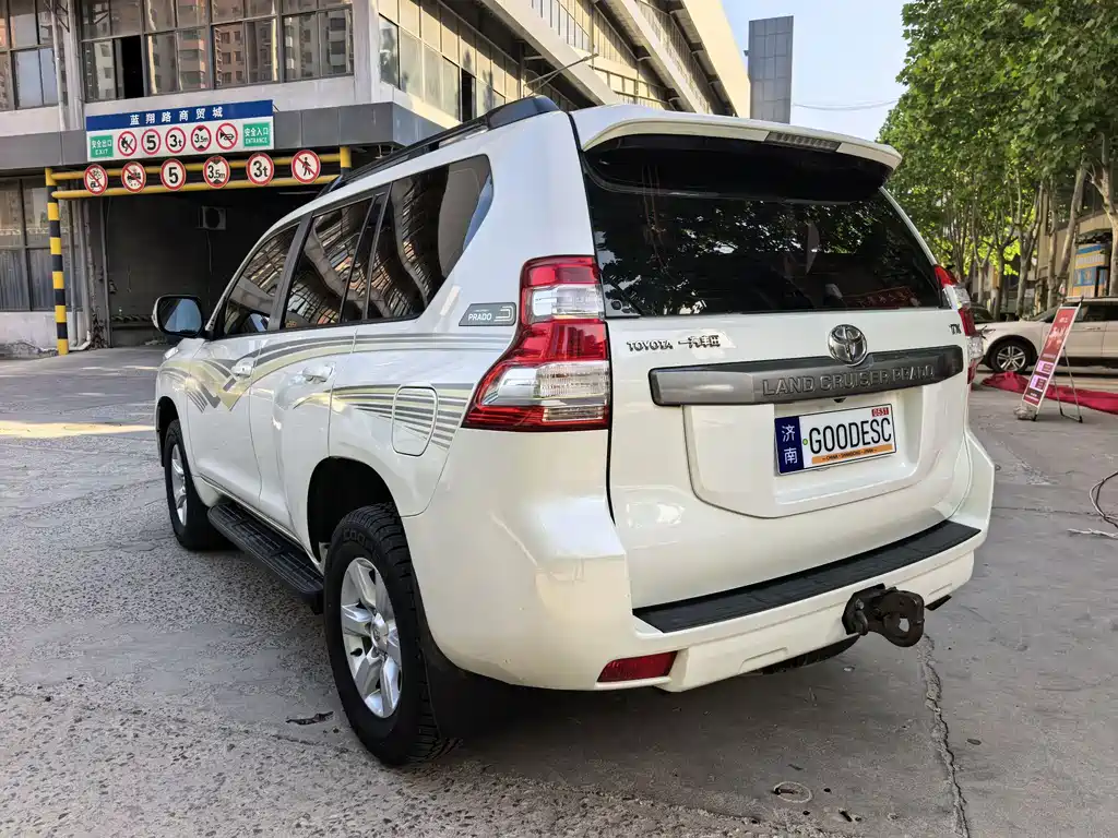 Toyota Prado 2016 — фото 4