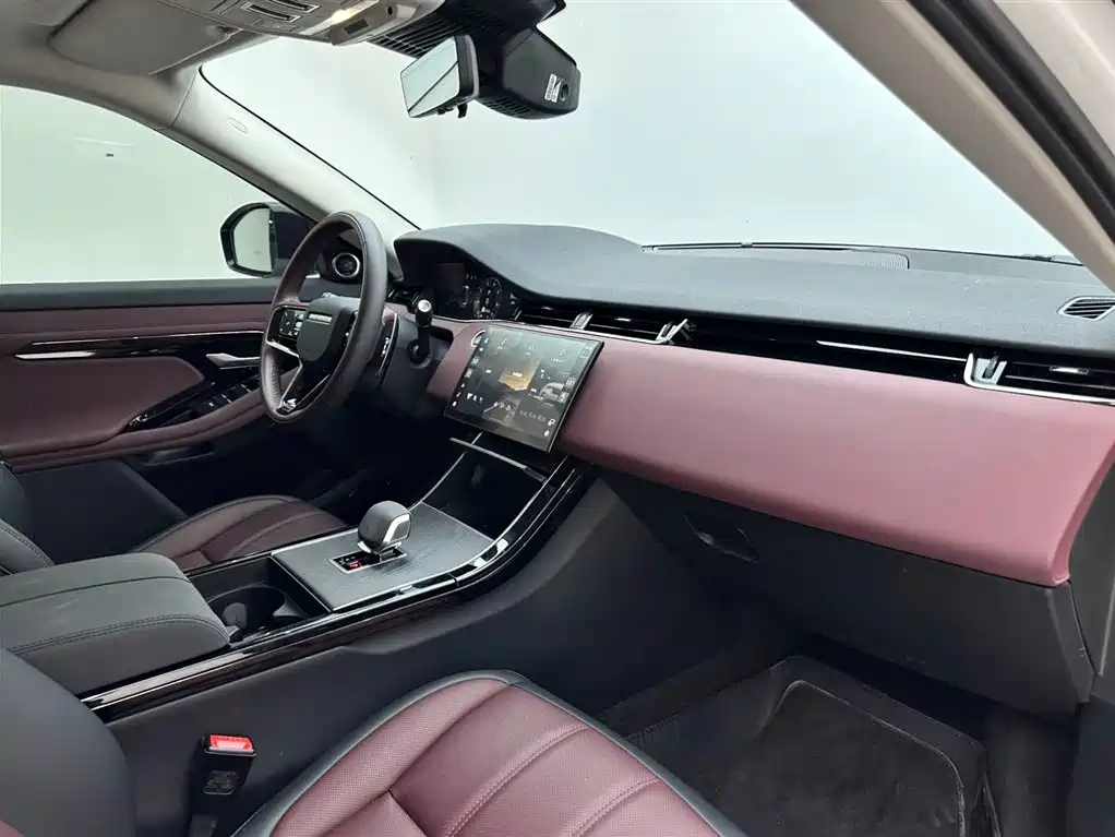 Land Rover Evoque 2024 — фото 11