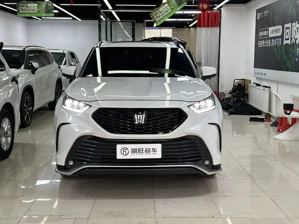 Toyota Crown Kluger 2024