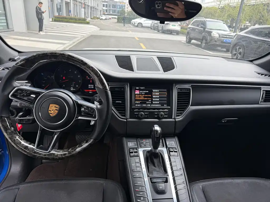 Porsche Macan 2016 — фото 10