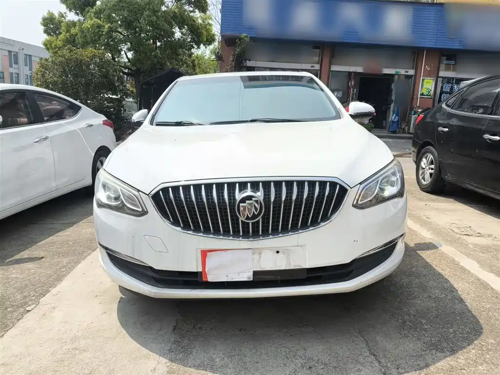 Buick Excelle 2015 — фото 3