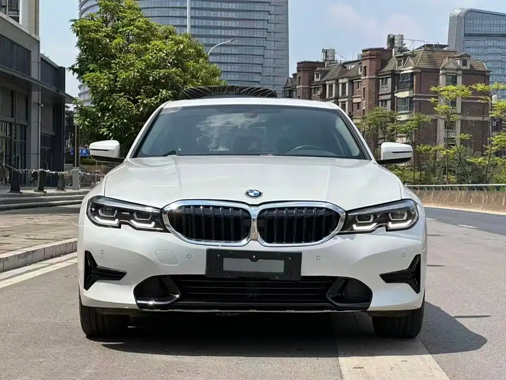BMW 3 Series 2022