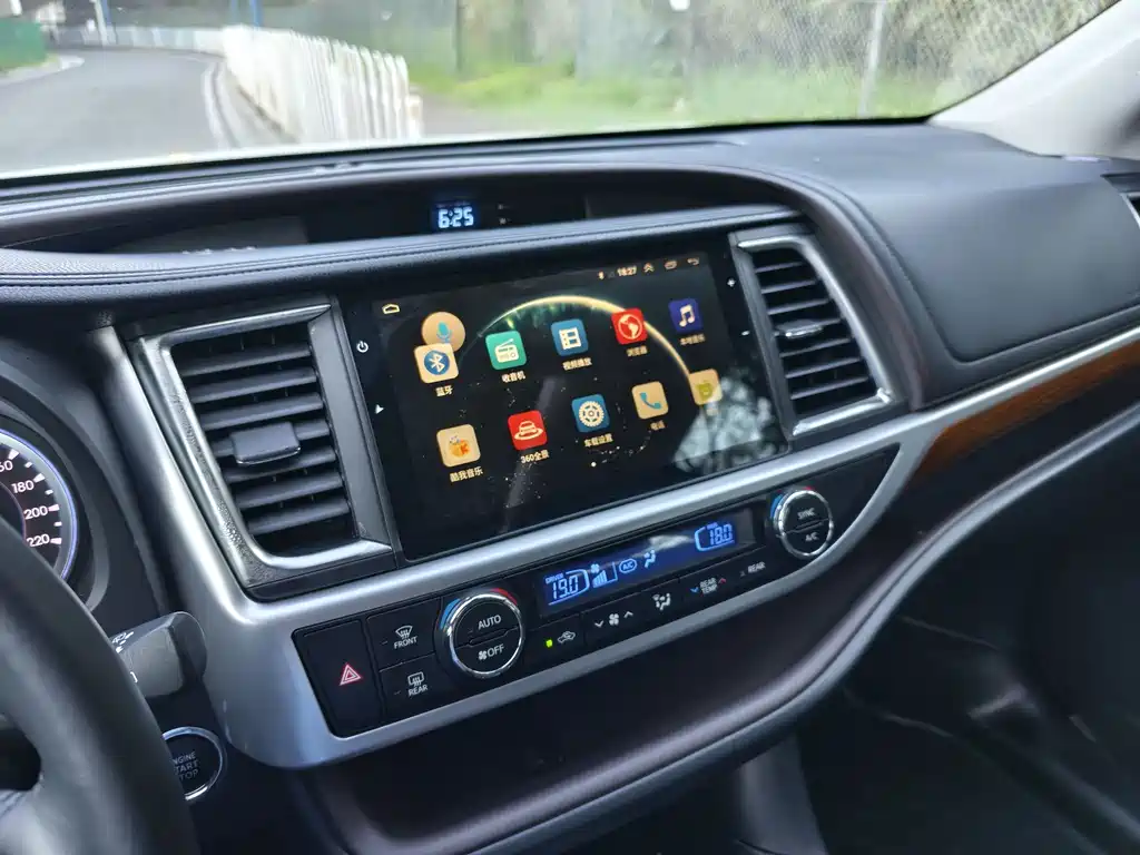 Toyota Highlander 2019 — фото 17