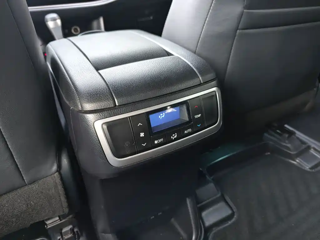 Toyota Highlander 2019 — фото 18
