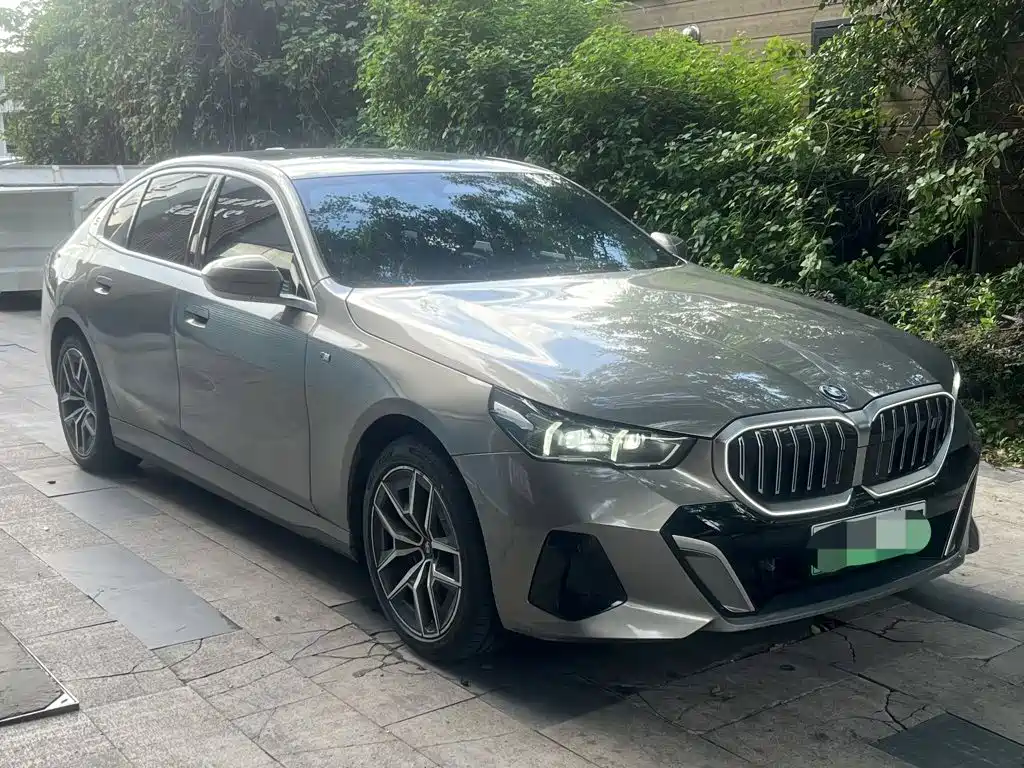 BMW i5 2024 — фото 2
