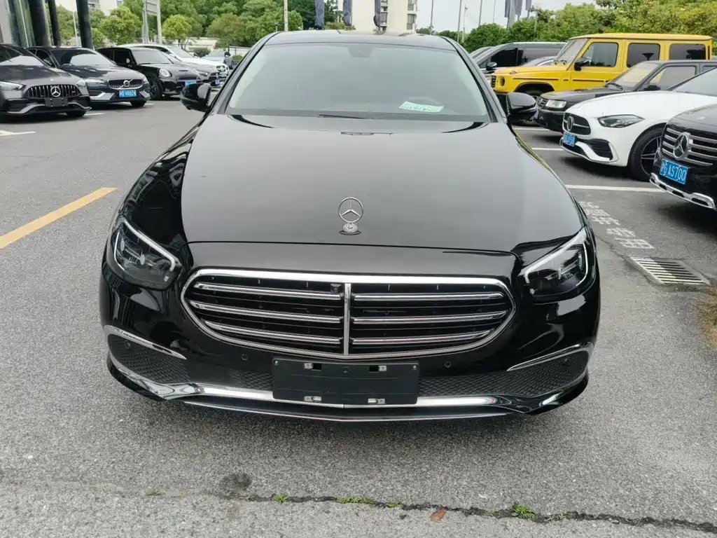 Mercedes-Benz E-Class 2023