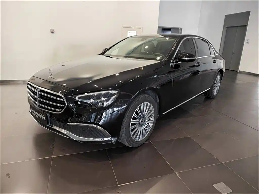 Mercedes-Benz E-Class 2023 — фото 1