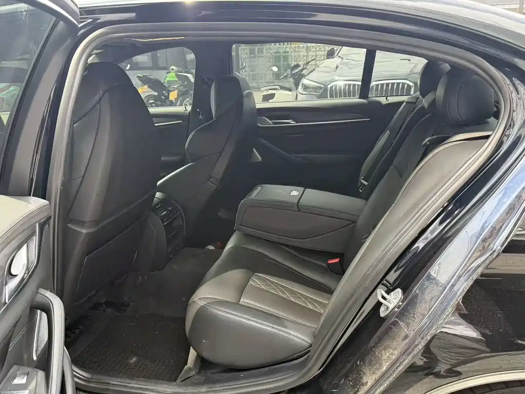 BMW 5 Series 2022