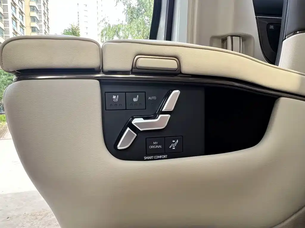 Toyota Vellfire 2025 — фото 12
