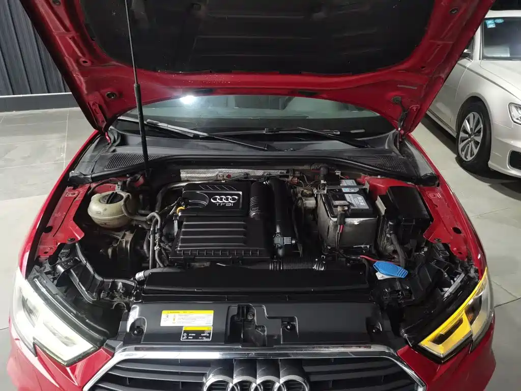 Audi A3 2018 — фото 16