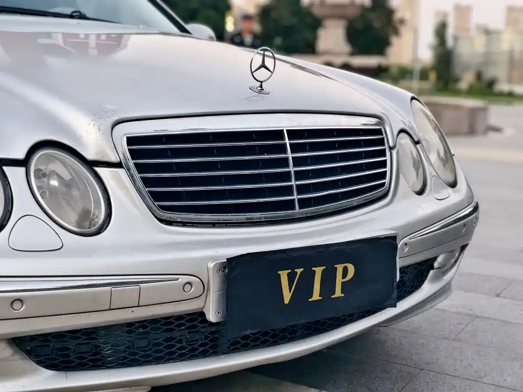 Mercedes-Benz E-Class 2004