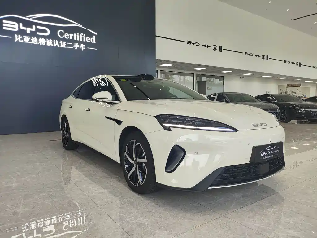 BYD Seal 07 DM-i 2025 — фото 3