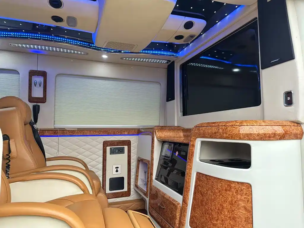 Mercedes-Benz Sprinter 2016 — фото 12