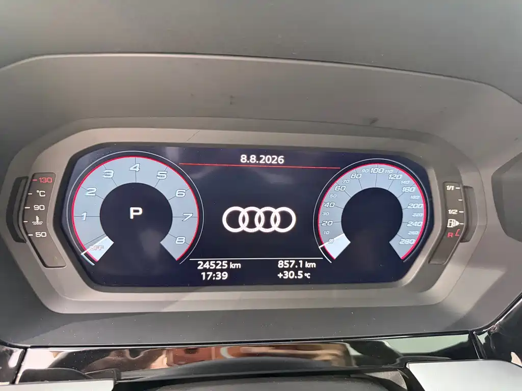 Audi A3 2023 — фото 12