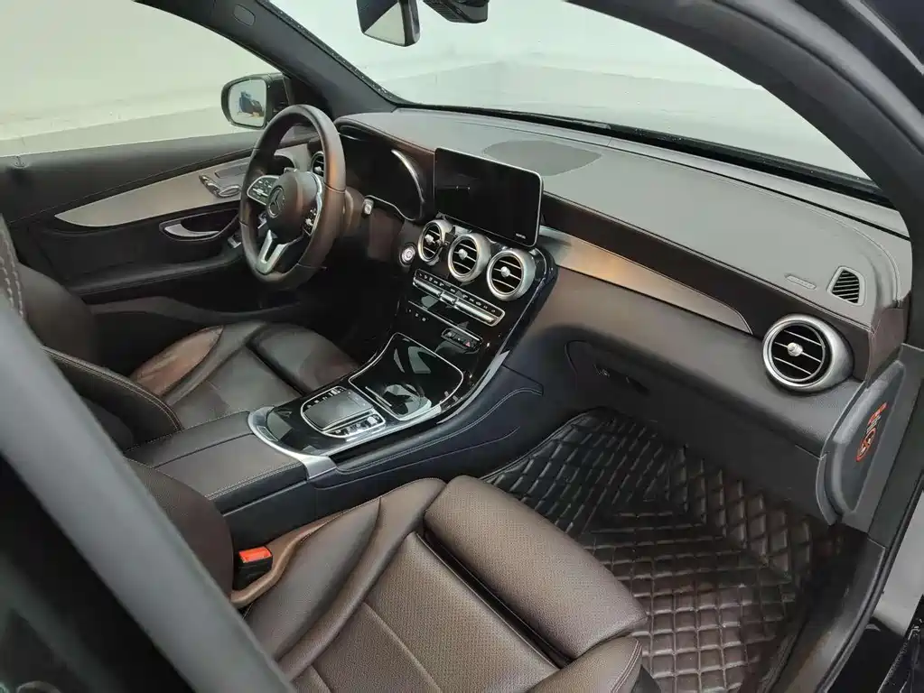 Mercedes-Benz GLC 2020 — фото 11