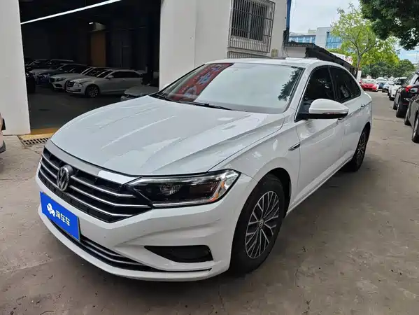 Volkswagen Sagitar 2019