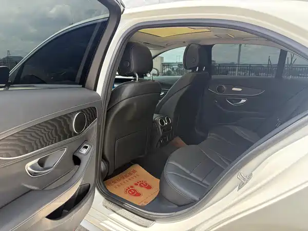 Mercedes-Benz C-Class 2020