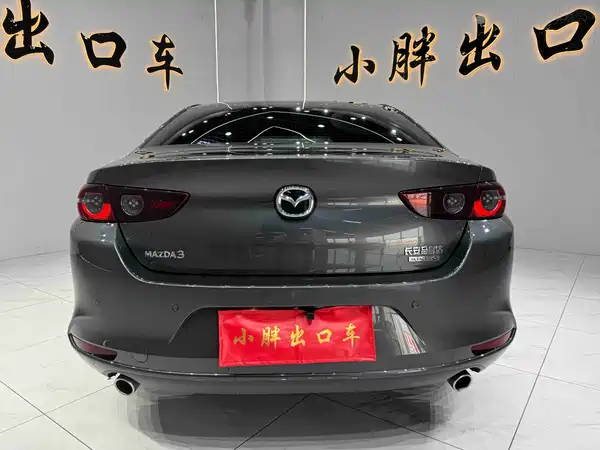 Mazda 3 Axela 2022