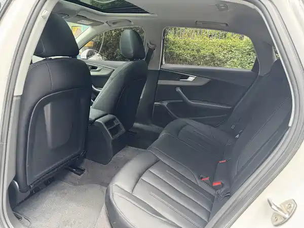 Audi A4L 2018