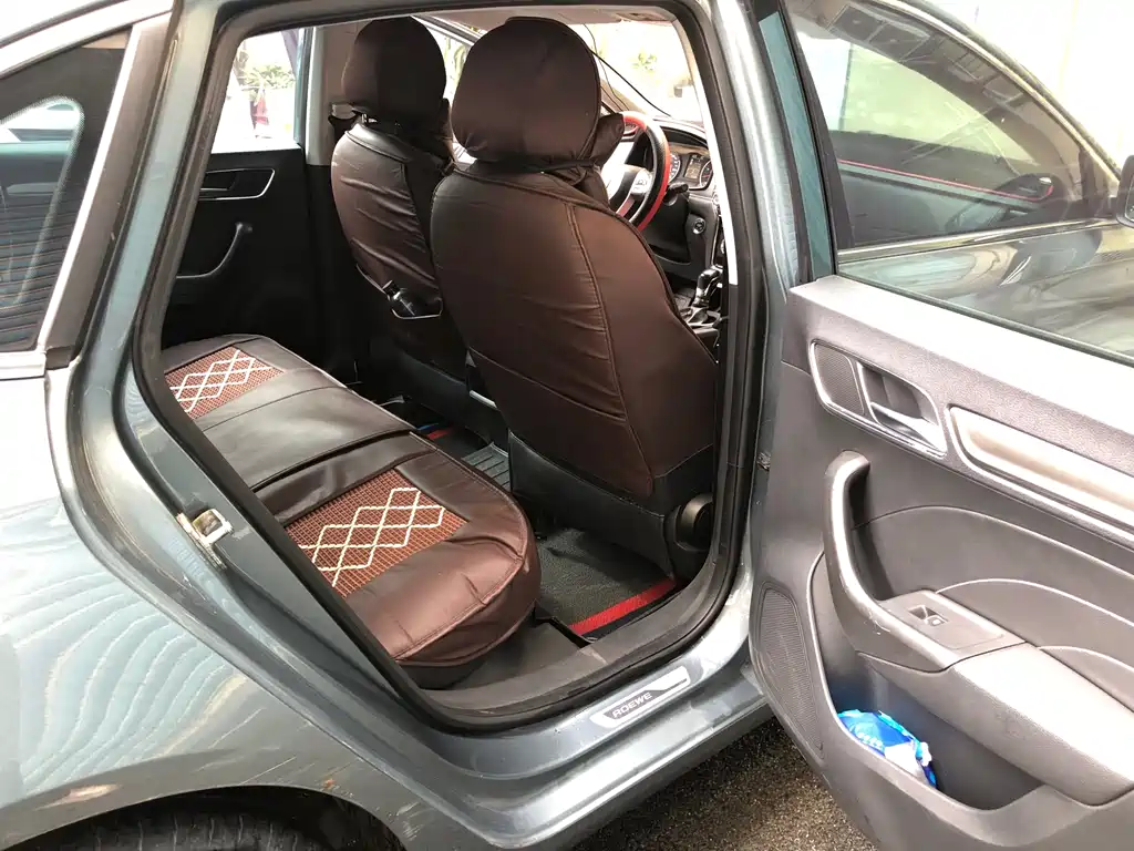 Roewe i6 Classic 2019 — фото 9