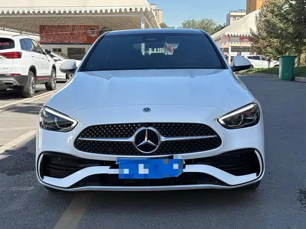 Mercedes-Benz C-Class 2024