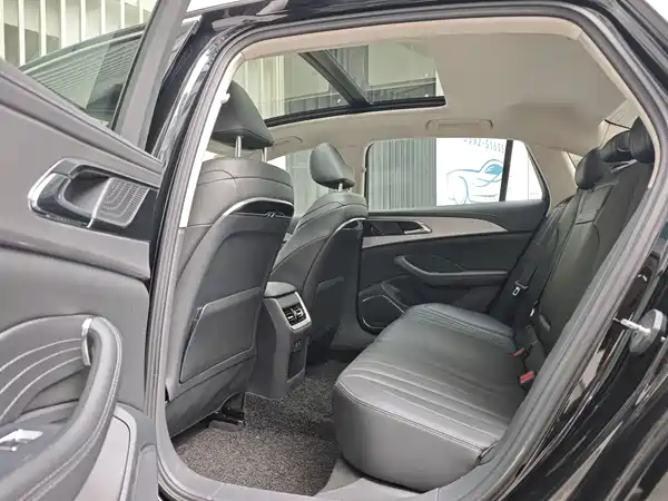 Hongqi H5 2024