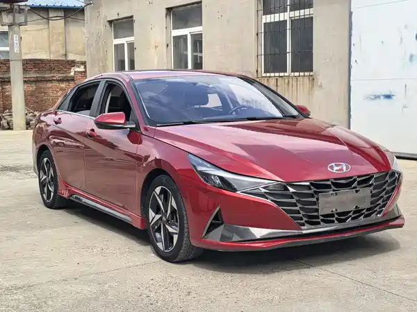 Hyundai Elantra 2023