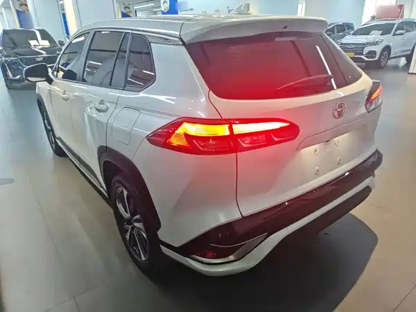 Toyota Frontlander 2023
