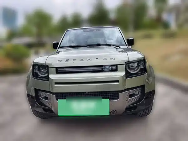 Land Rover Defender 2024