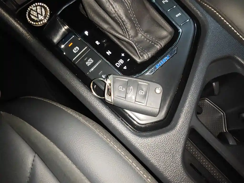 Volkswagen Tiguan L New Energy 2020 — фото 9
