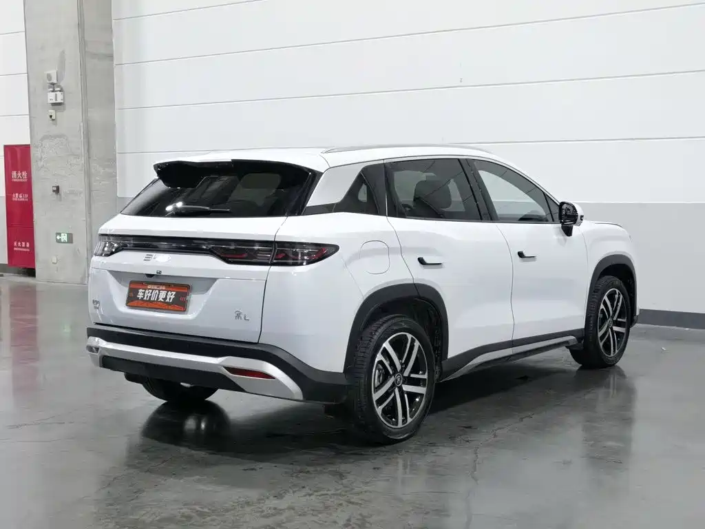 BYD Song L DM-i 2025 — фото 2