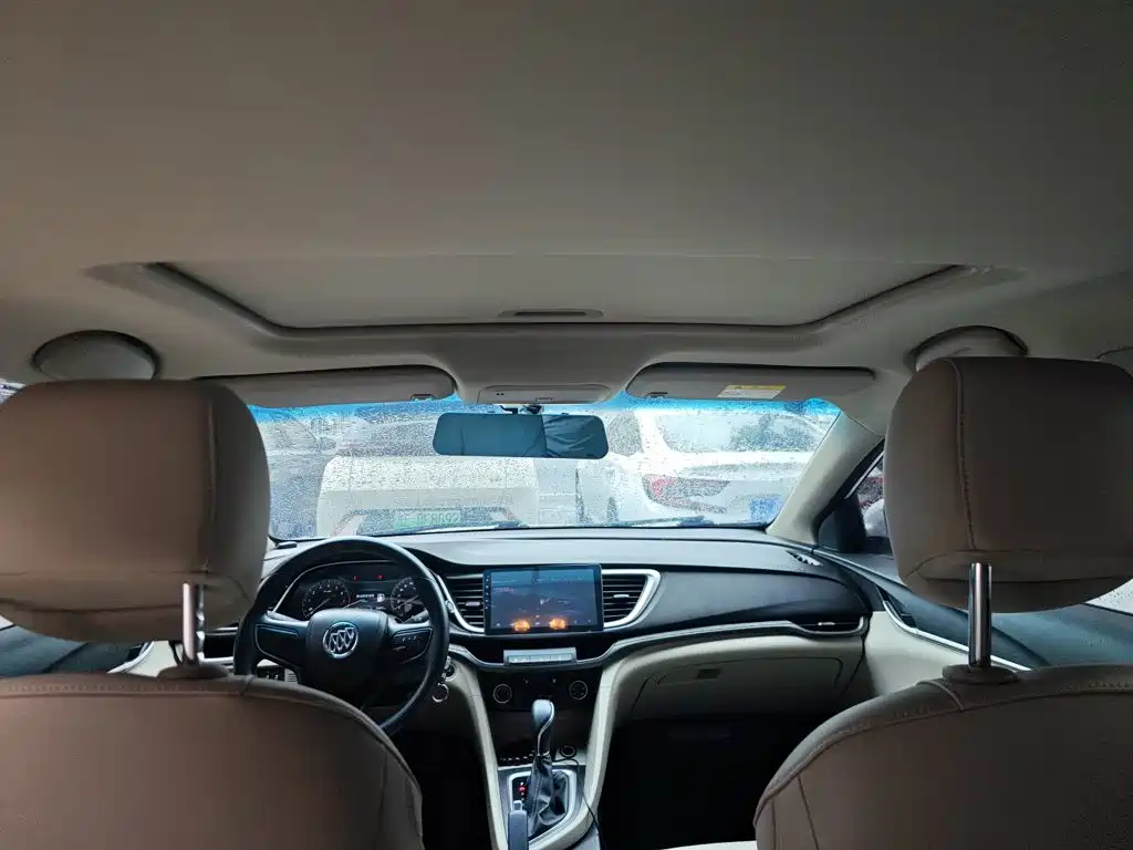 Buick Excelle 2017 — фото 12