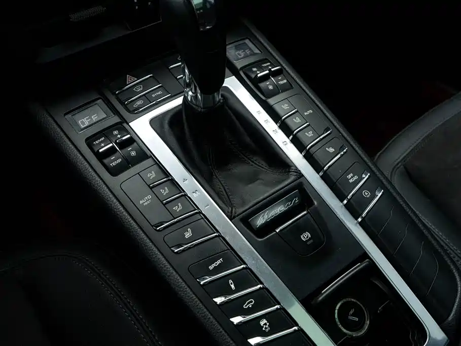 Porsche Macan 2015 — фото 25