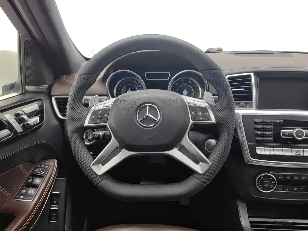 Mercedes-Benz GL-Class AMG 2014 — фото 11