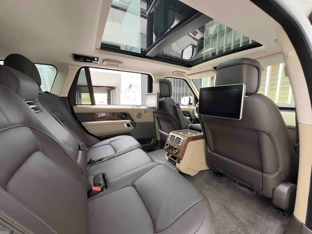 Land Rover Range Rover 2019 — фото 18