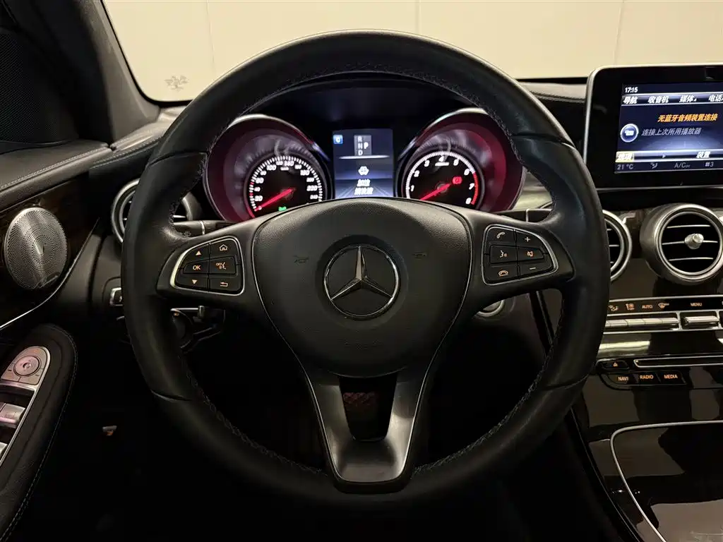 Mercedes-Benz GLC 2018 — фото 14